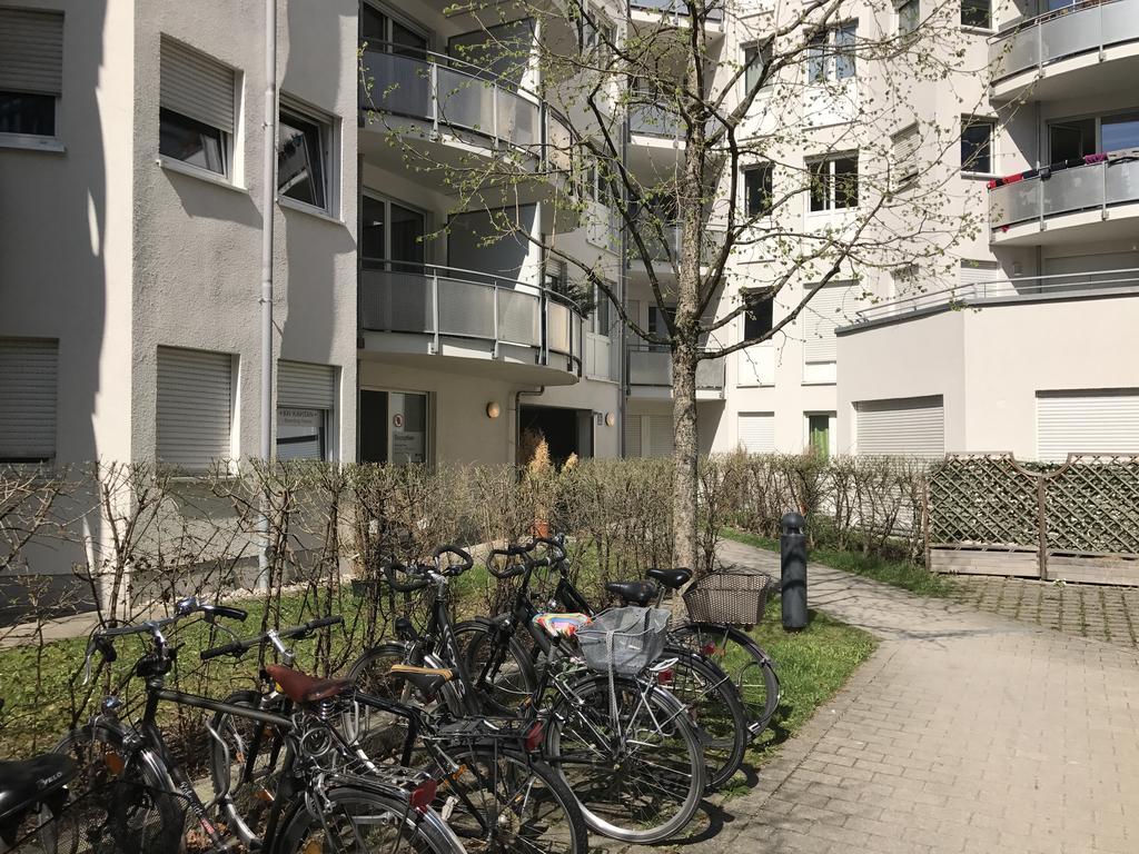 Apartamento Kn Kahtan Boarding House Múnich Exterior foto