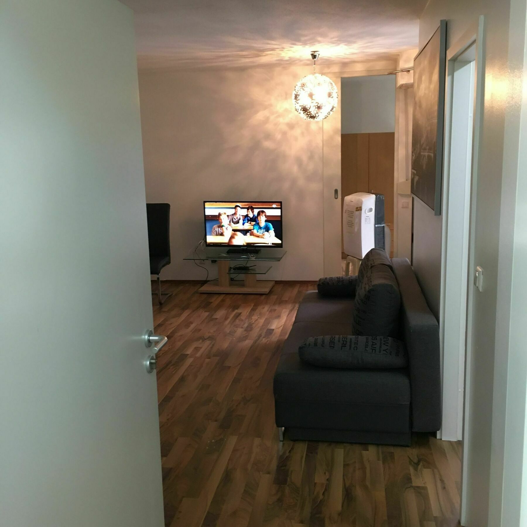 Apartamento Kn Kahtan Boarding House Múnich Exterior foto