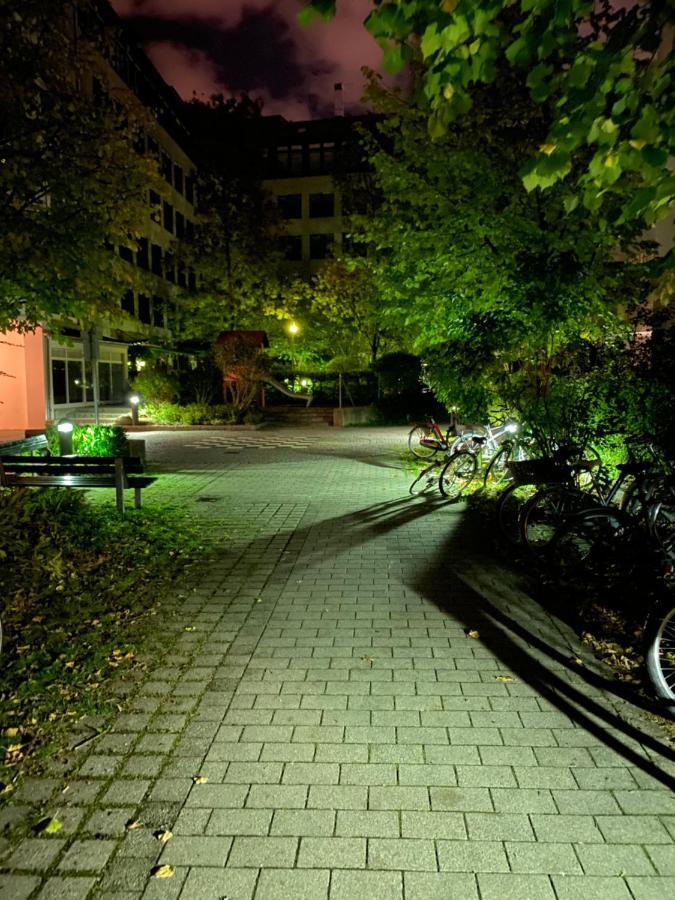 Apartamento Kn Kahtan Boarding House Múnich Exterior foto